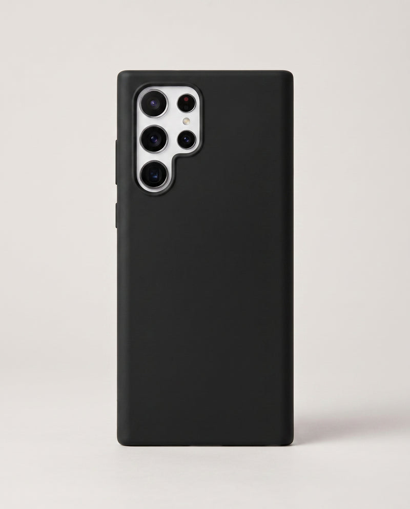Svart símahulstur á Samsung S25 Ultra